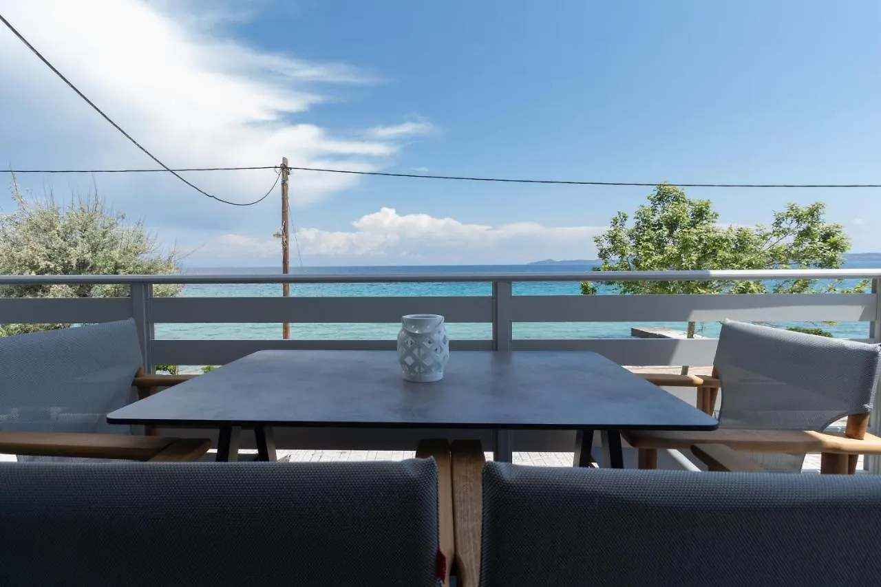 Golden Seaside 2 Apartment Nea Roda